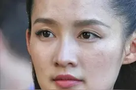 满脸痘、肚子大、皮肤黑！生图里的明星，让我看见了人间真实图片