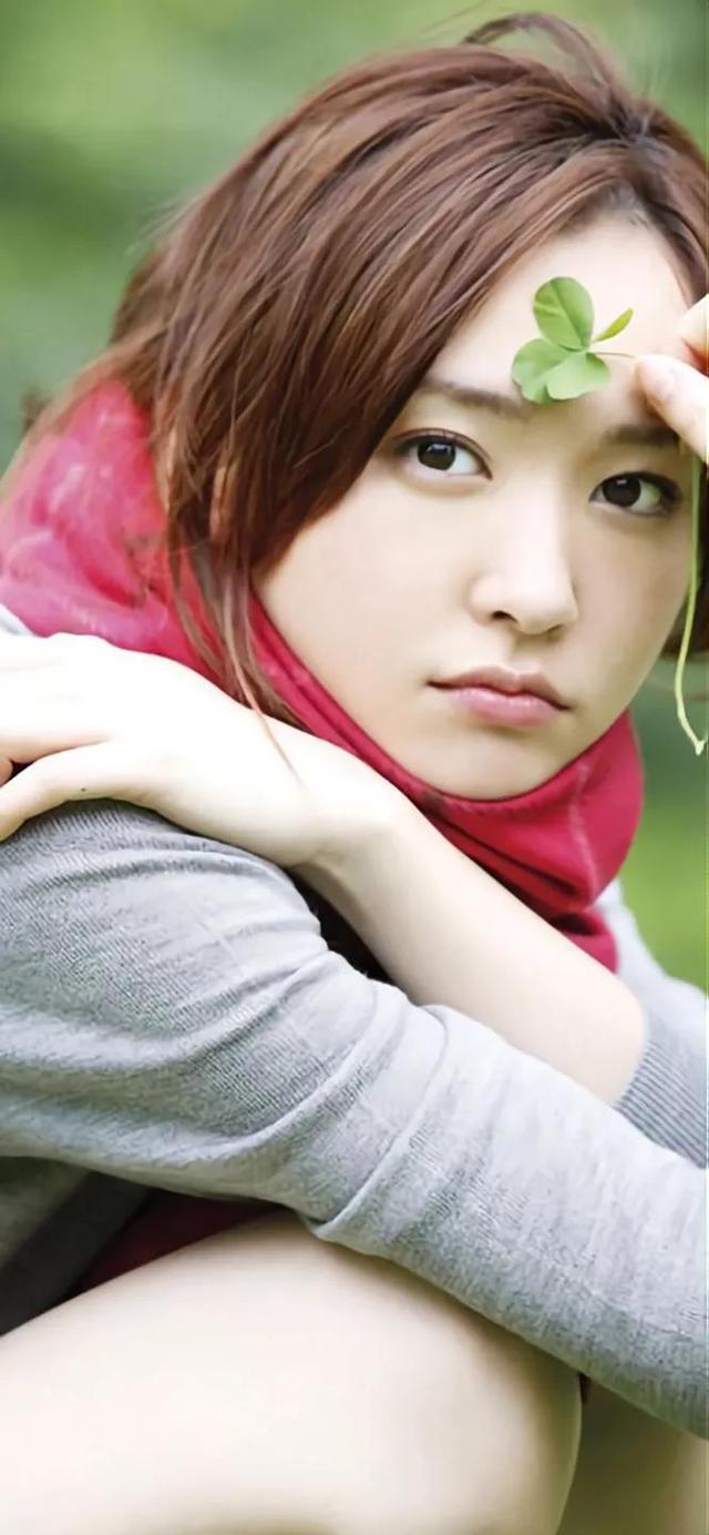 新垣结衣图片表情包,今日图集:甜美笑容的治愈系女神——新垣结衣