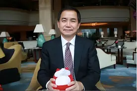 耶鲁教授揭露残酷真相：童年被透支的孩子，往往很难形成健全人格图片