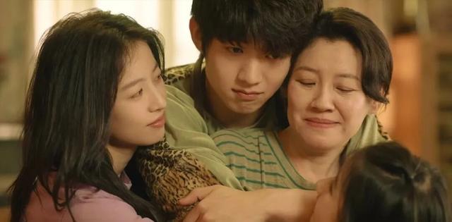 为什么有时候“懂事女儿	”，听起来像骂人？