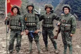 我军历史上的迷彩服（一）：81式伪装衣——“大五叶”图片