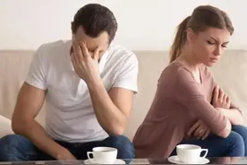 发现了吗？很多50岁以后的女人都开始远离老公，逃不过这三点原因图片