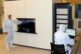 新型国产光刻机验收：绕开ASML光刻机，又闯出一条路图片