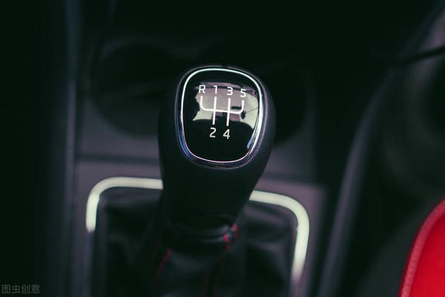 离合器三件套指的是什么