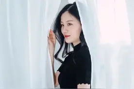 晓庄学院电梯门女生：经营名酒，觉得丈夫平庸和高校干部没法比图片
