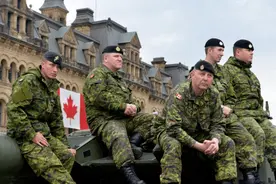 加拿大兵力仅6万余，国土面积比中国还大，为何美国不将其吞并？图片