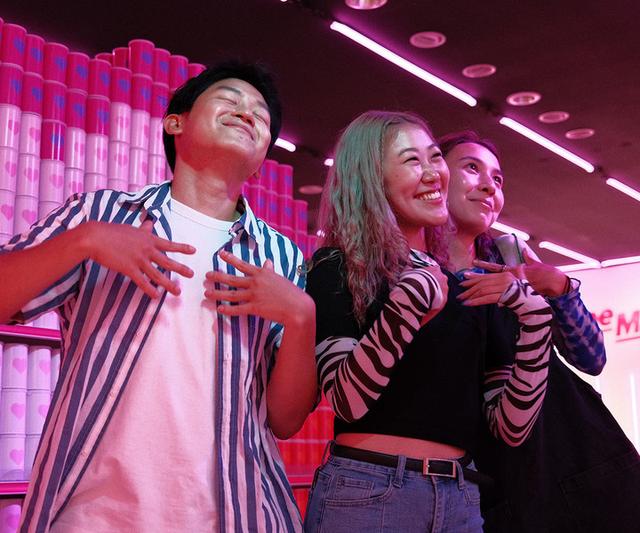 ���������Tinder ���������ˣ�Լ�� app ��ֻ�ǡ�������