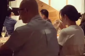 大S具俊晔婚后合照首曝光！女方娇小男方光头抢眼，俩孩子未露面图片