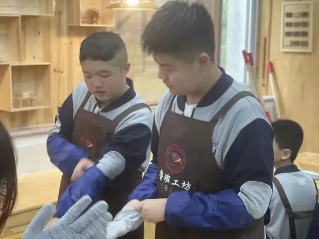 Ϋ´̨ѧУ̬ѧУƷʽ֮ḻʵĳл