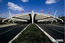 上海长江隧桥——为什么一到节假日就堵得这么可怕？图片