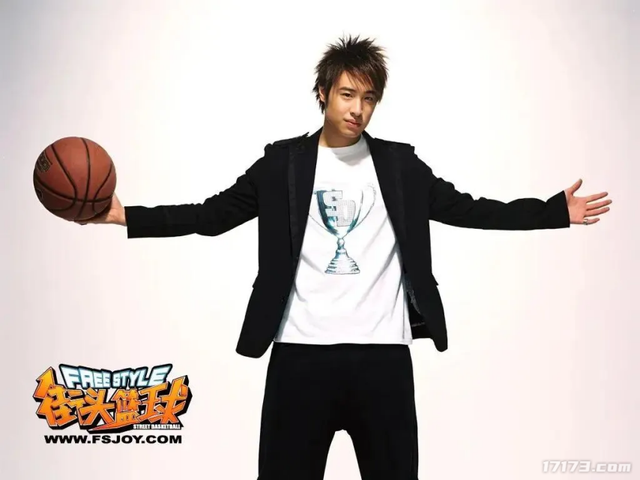 国内首个体育类网游爆款，《街头篮球》圆了多少人的篮球梦？