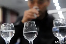 80年代常见的自酿酒，现在为何没有传承下来？酒友：真“没法喝”图片