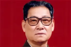1985年，谁接替济南军区司令饶守坤？图片