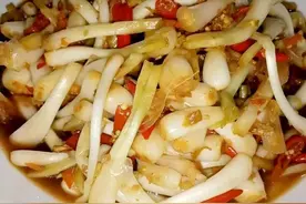 85后赣南表嫂创业走红，自制各式下饭菜，全村人对她刮目相看图片