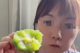 热搜上令人窒息的“半颗猕猴桃”事件，撕裂了多少家庭的遮羞布图片