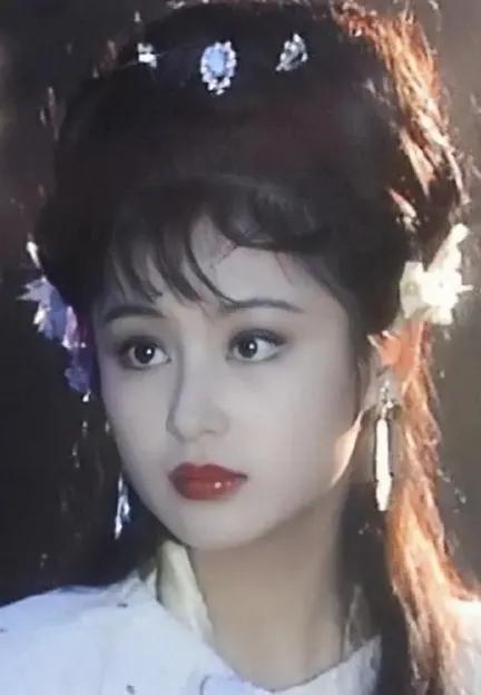 貂蝉被曹操送给关羽后，次日就自尽了，关羽对貂蝉做了什么？