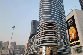 Look，苏宁正在一天天长大……图片