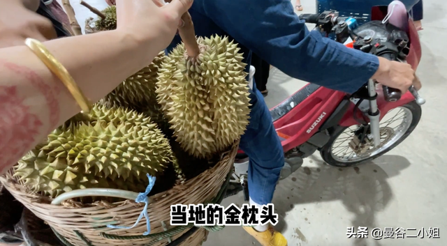 驱车7小时，在泰国深山里找到的奇特榴莲，连泰国人都抢着吃