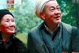 四川19岁小伙带大10岁寡妇私奔，隐居大山50年，徒手凿6208级天梯图片