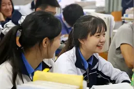 同为高中生，走读和住校差的不是一星半点，班主任奉劝家长别选错图片