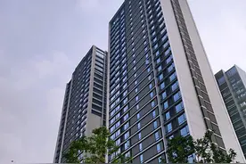 1梯2户的电梯房，选东边户好，还是西边户好？图片