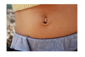 你有没有好奇过肚脐眼到底通向哪里？图片