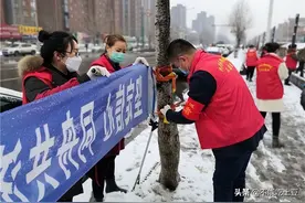 封校的长春大学生还能这么洗澡？网友：还是当男人好图片