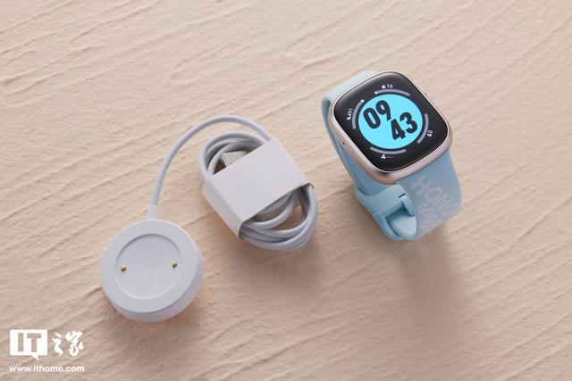 ��ҫ�ֱ� 4 ���飺��һ��˫����+����������+��999 Ԫ��= �����