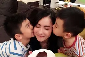 打死也不说孩子父亲是谁！这5位女星独自带娃，各有各的心酸图片