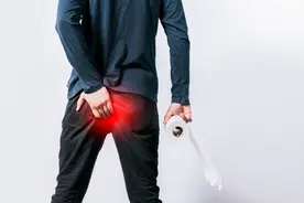 治疗痔疮，栓剂、软膏、口服药应如何选择和使用？一文整理！图片