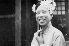 1953年，44岁北京妇女临终对清洁工丈夫曝光身份：我曾是大清皇妃图片
