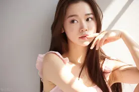 故事：他是职场精英，而她只是个小白领，什么风把他们刮到一块儿图片