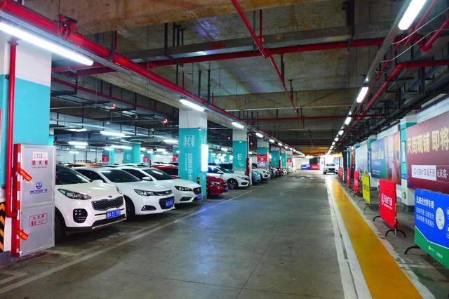 「话说实体商业」之二《七年前至今，一直被热议的海口万达广场》