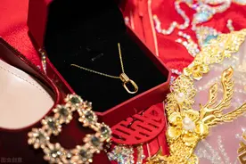 结婚三金都要买什么，大概要买多少克花多少钱，注意哪些事项图片
