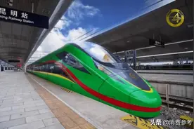 献礼中老铁路开通——站台升降式安全警示系统正式落地昆明火车站图片