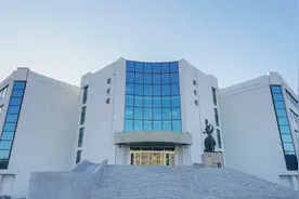 南开大学为什么不是c9？南开大学和南京大学哪个名气大？图片
