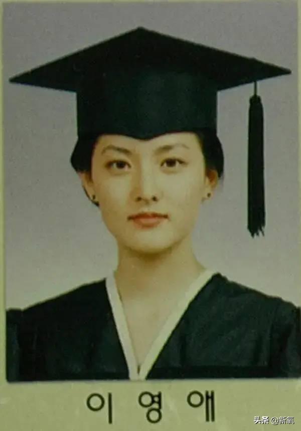为骂人学腹语，同时交往富商与男神，清纯的b面是疯批？