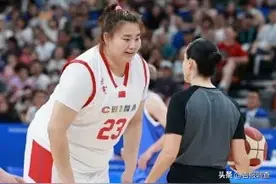 探秘成都大运会：“女版奥尼尔”现身“大运会”，260斤刘禹彤是篮球上可爱的“大宝贝”图片