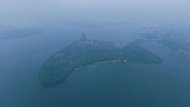 菏泽成武：雨后文亭湖 薄纱漫卷的水韵朦胧