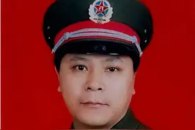 「诗朗诵」杨俊亮｜战士之歌图片