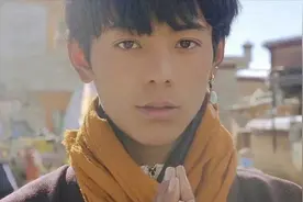 甜野男孩丁真：从100亿阅读到争议缠身，3年后他还有未来吗？图片