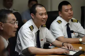 “英雄机长”刘传健，有了新职务图片