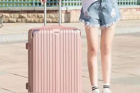 女孩子买22寸还是24寸行李箱比较好图片