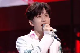 跨年晚会谁假唱了？檀健次唱跳露破绽，王一博田曦薇离麦太远图片