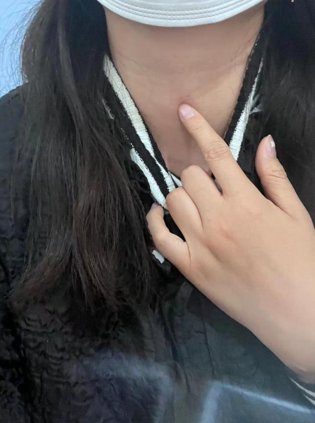 胸口闷堵是怎么回事呼吸困难吃什么药,反复胸闷,呼吸不畅?