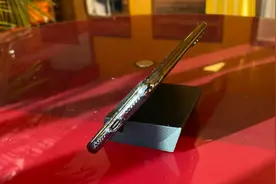 第二部 USB-C 接口的苹果 iPhone X 卖出，售价只有第一部的零头图片