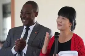 清华才女王丽红：被非洲酋长之子倒追两次,嫁入异国30年,过得咋样图片