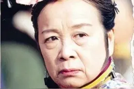 你敢相信吗？“容嬷嬷”年轻时竟是校花？看到照片后被惊艳了图片