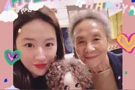 刘亦菲晒与吴彦姝的闺蜜合照 二人红光满面气色好图片