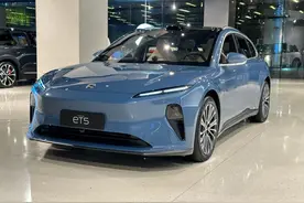 别再说特斯拉Model Y是主流了，跟蔚来ET5T比起来真的没啥诚意图片
